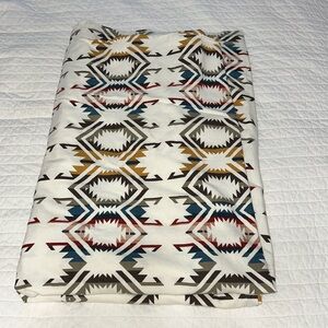 Pendleton Flannel Sheet, Full/Queen aztec nwot 66" w x 92" l